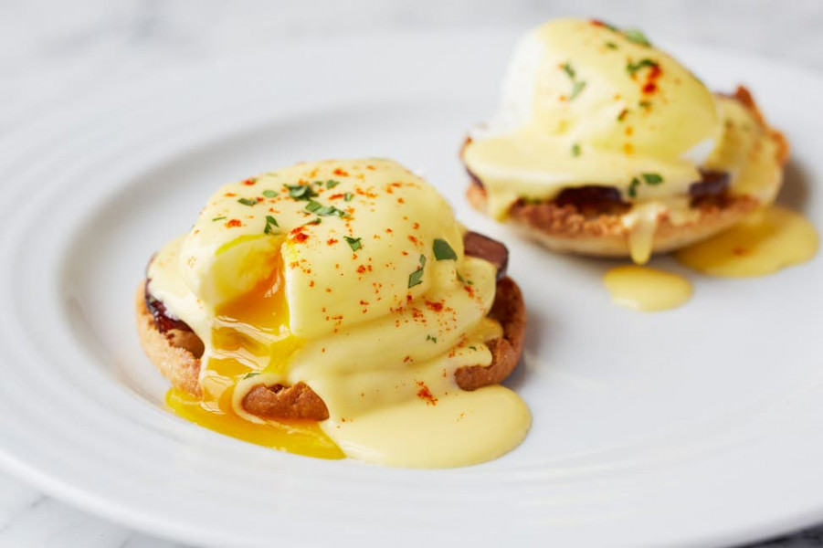 Eggs Benedict - Recipes from BritiShop, Thailand