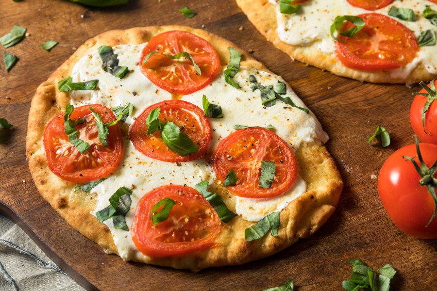 Naan Pizza - Recipes from BritiShop, Thailand