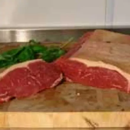 Chilled Australian Grass-fed sirloin Beef-250g