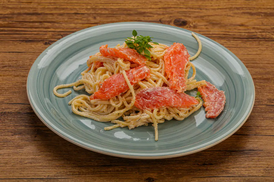 Hot smoked salmon pasta - Recipes from BritiShop, Thailand